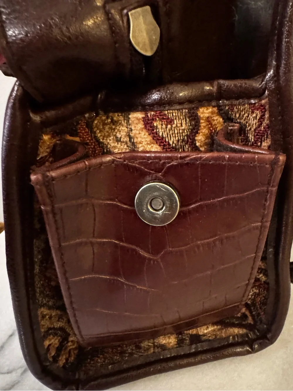 VTG Bueno Brown Carpet Bag Leather w Silver Accents Snap Pockets on Each Side
